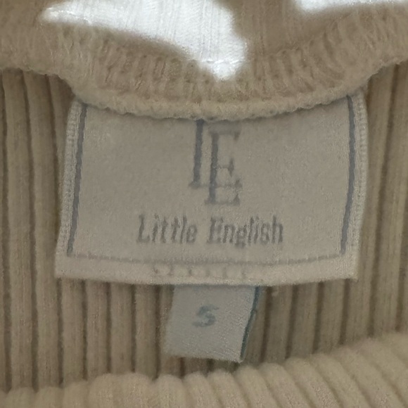 NWOT Little English Girls Ribbed Turtleneck Size 5 - Picture 2 of 3